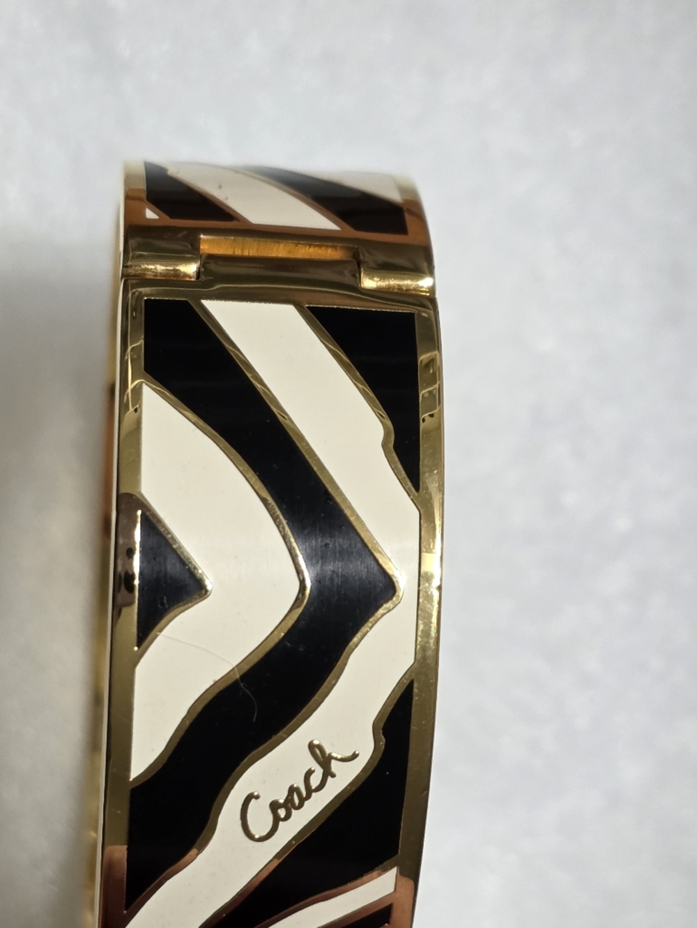 Coach Zebra Print Hinged Bangle Bracelet Vintage Fashion Jewelry Accessories - Picture 9 of 10